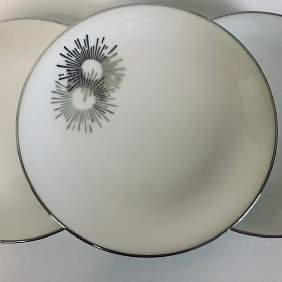 Kutani Burst China (7) Salad Plates White/Silver/Gray Japan Hand Painted VTG - Picture 6 of 13